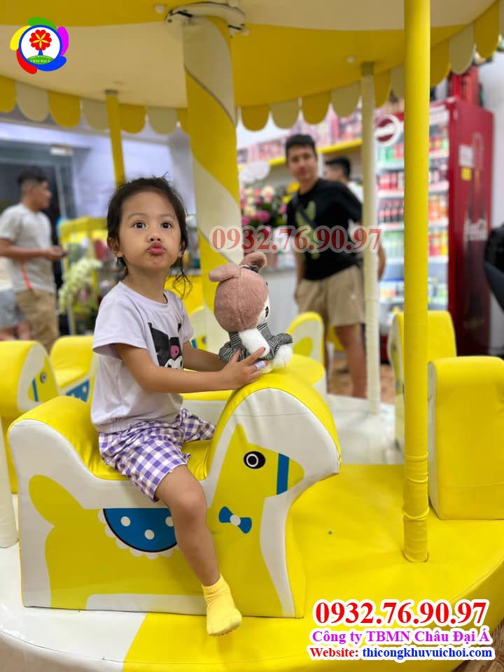 Đu quay ngựa điện