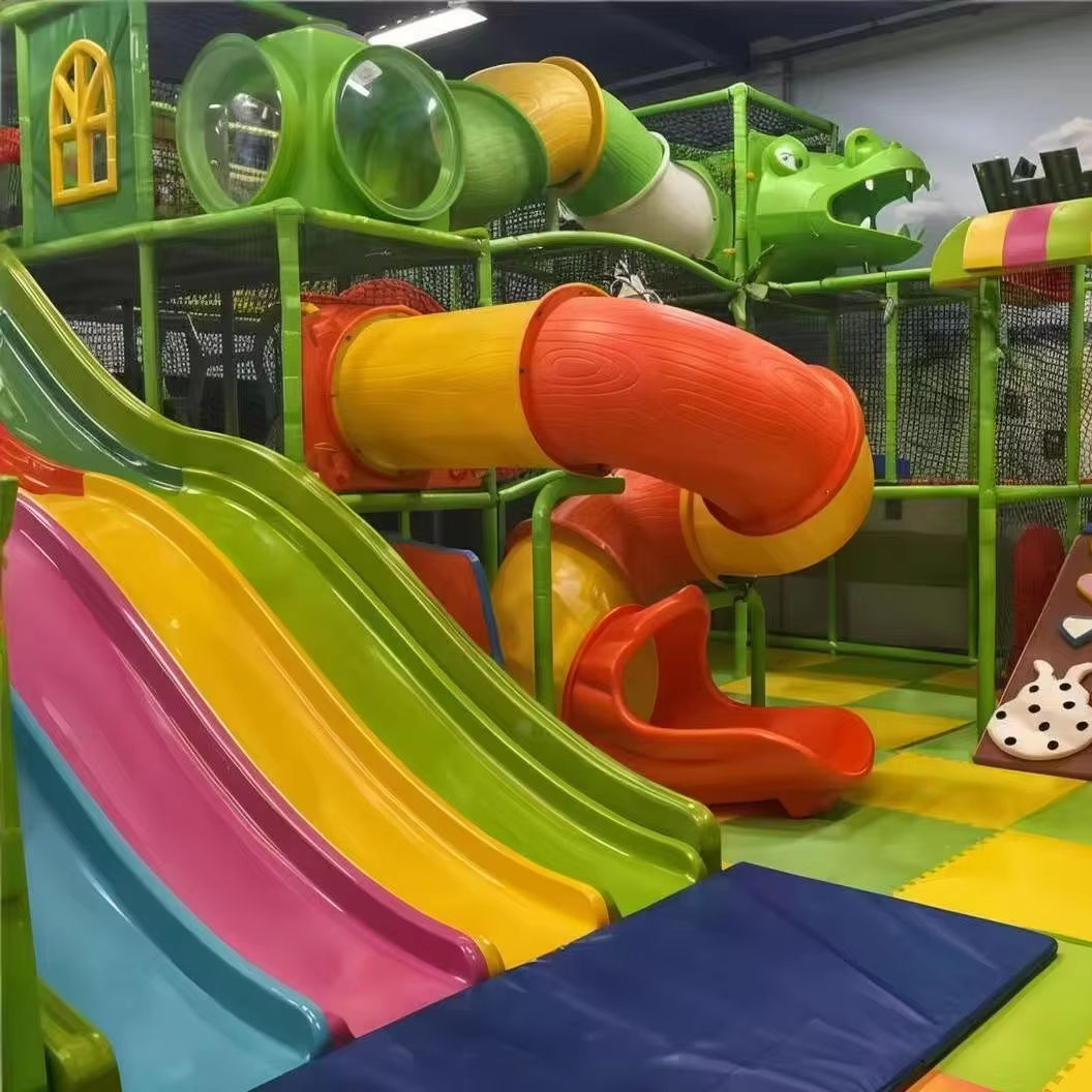 Máng xoắn ống 1 vòng cao 1m8 lắp đặt bởi Châu Đại Á