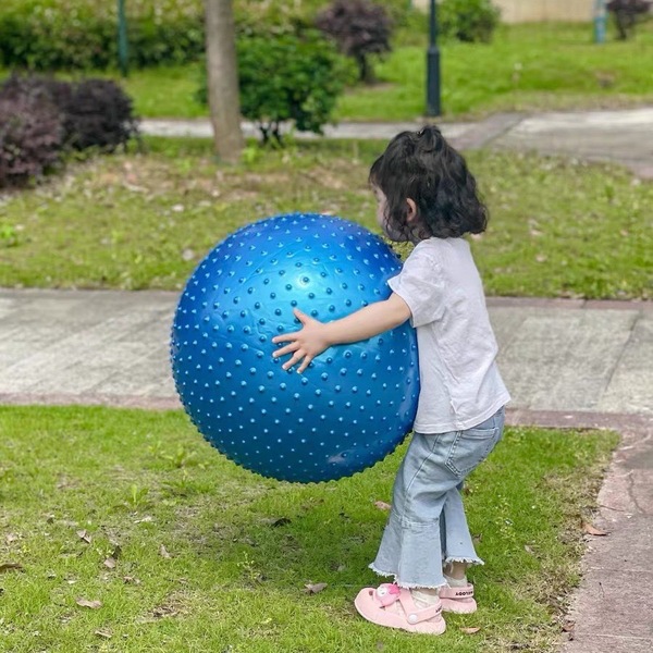 Bóng gai đường kính 75cm thiết bị vận động khu vui chơi trẻ em Châu Đại Á