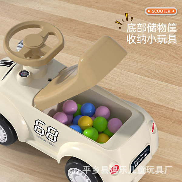 Xe chòi chân 4 bánh nhựa nhập khẩu chất lượng cao cho trường mầm non Châu Đại Á