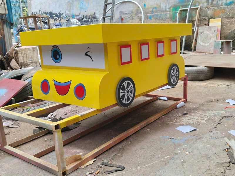 Chi tiết bề mặt Bàn LEGO Ô Tô thiết kế đường đua