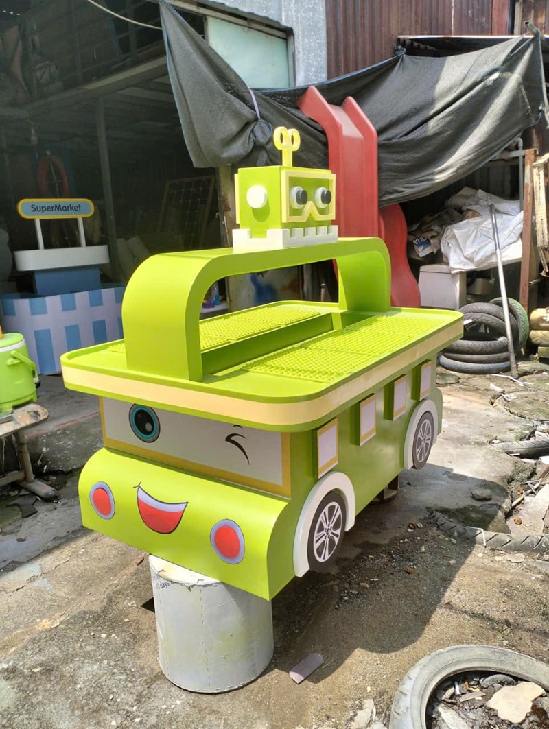 Ứng dụng thực tế Bàn LEGO Ô Tô tại khu vui chơi hiện đại