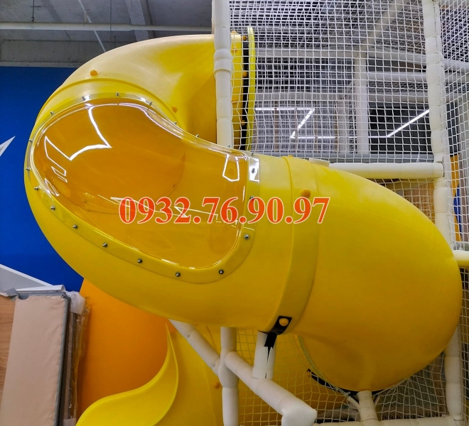 Máng Xoắn Ống 1 Xoắn Cao 1m8 Nhập Khẩu Cho Khu Vui Chơi