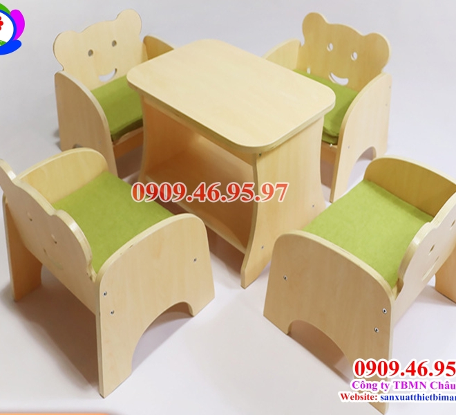 Bàn Ghế Gỗ Của Bé | Châu Đại Á
