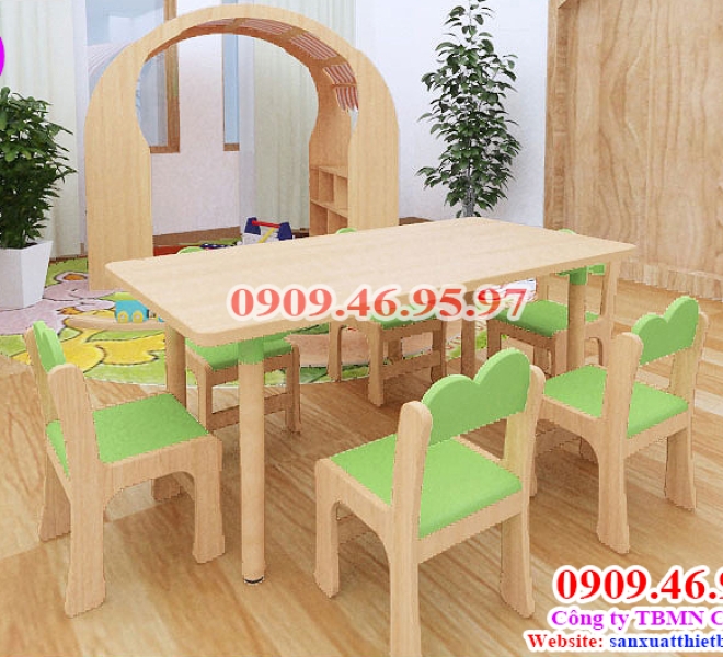 Bàn Ghế Gỗ Của Bé | Châu Đại Á
