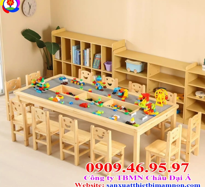 Bàn Ghế Gỗ Của Bé | Châu Đại Á