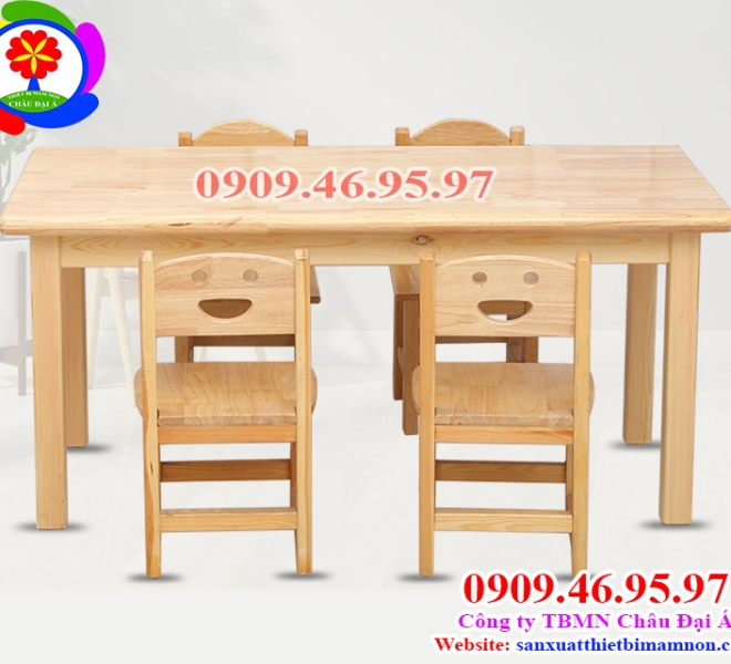 Bàn Ghế Gỗ Của Bé | Châu Đại Á