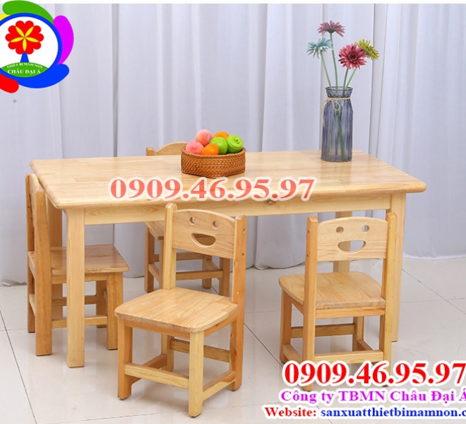 Bàn Ghế Gỗ Của Bé | Châu Đại Á