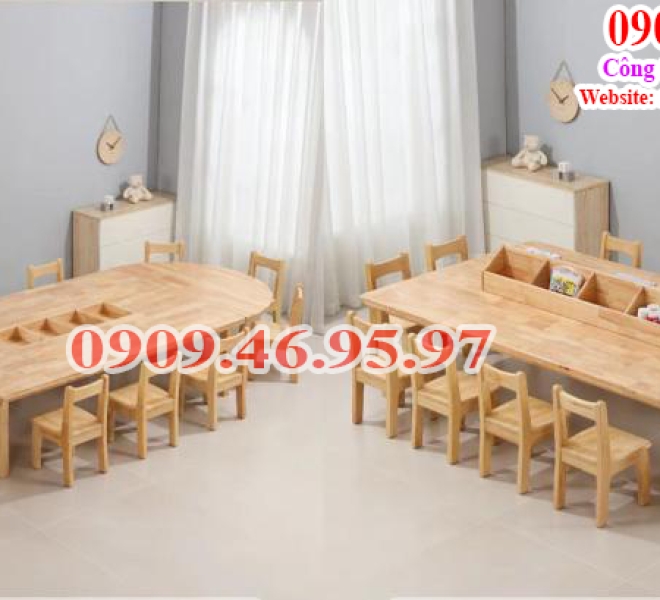 Bàn Ghế Gỗ Của Bé | Châu Đại Á