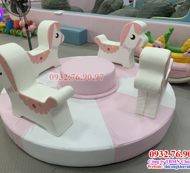 Mâm Xoay Ngựa – Trò Chơi Hấp Dẫn Trong Các Khu Vui Chơi Trẻ Em