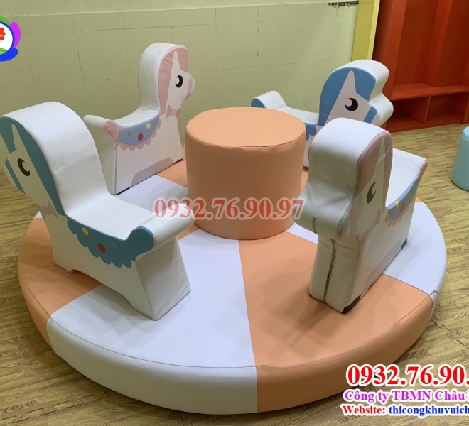 Mâm Xoay Ngựa – Trò Chơi Hấp Dẫn Trong Các Khu Vui Chơi Trẻ Em