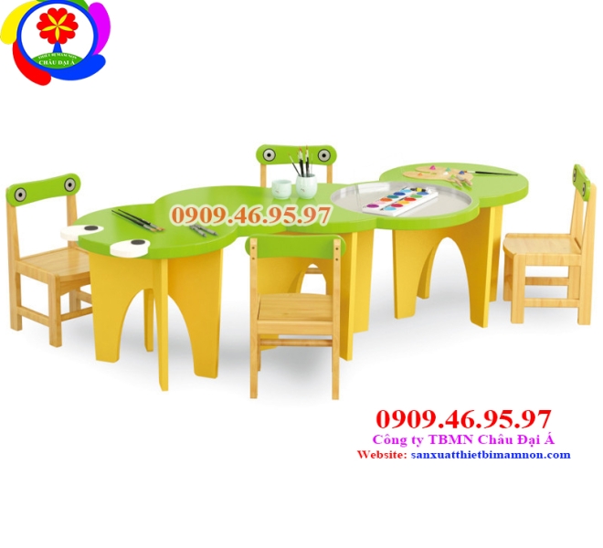 Bàn Ghế Gỗ Của Bé | Châu Đại Á